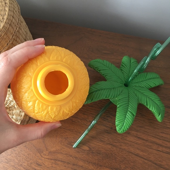 UO Pineapple drinking cup - Picture 4 of 4